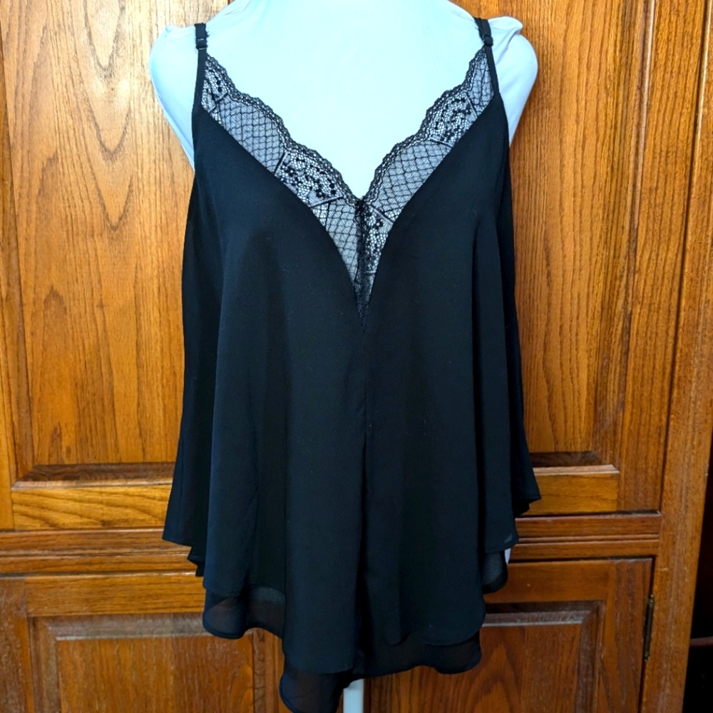 Flawless‎ S  black lace deep Vneck spaghetti strap delicate drapey camisole top